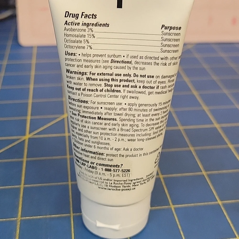 La Roche-Posay Anthelios Clear Skin Sunscreen SPF 60 50ml Tube